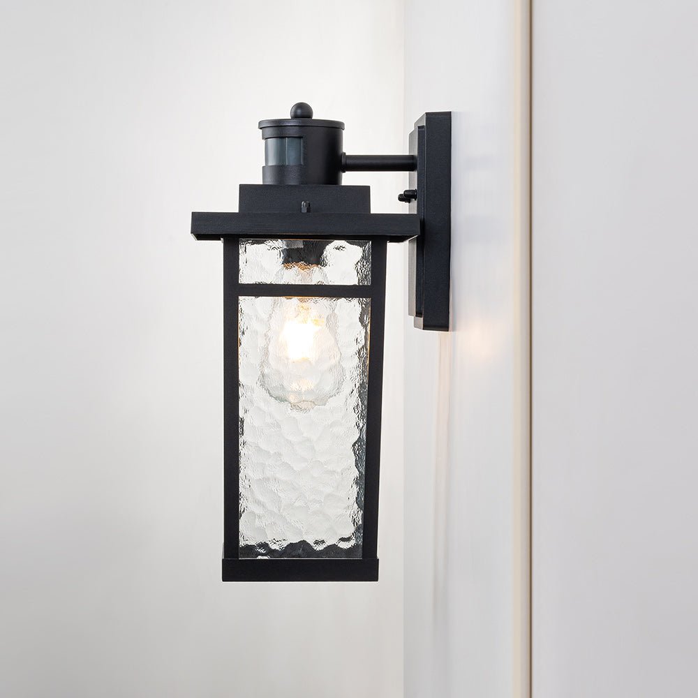 IP20 Hammer Glass Lantern Outdoor Wall Sconce